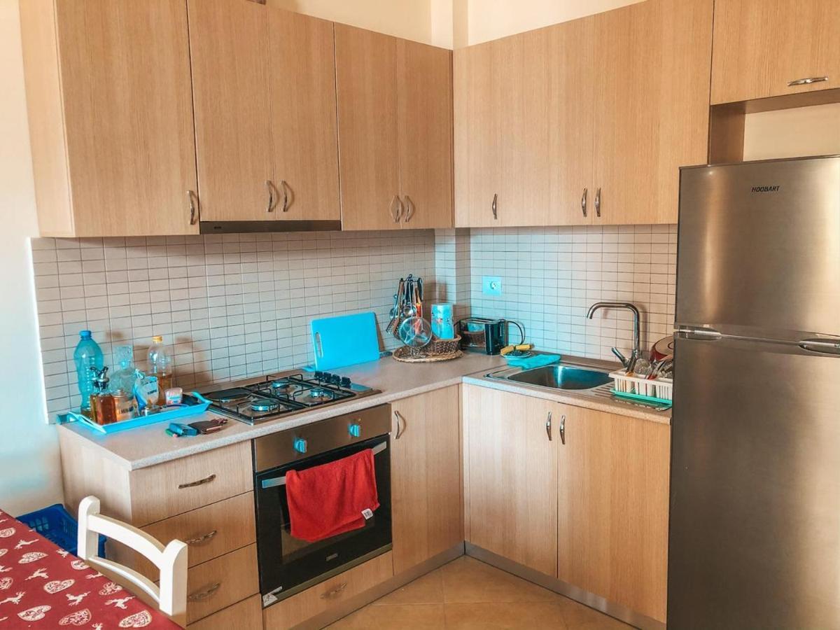 Mimi'S Beach Apartment فلورا المظهر الخارجي الصورة